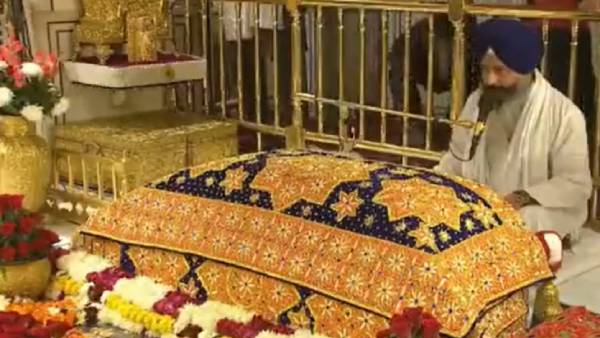 யாருடன் கூட்டாளி