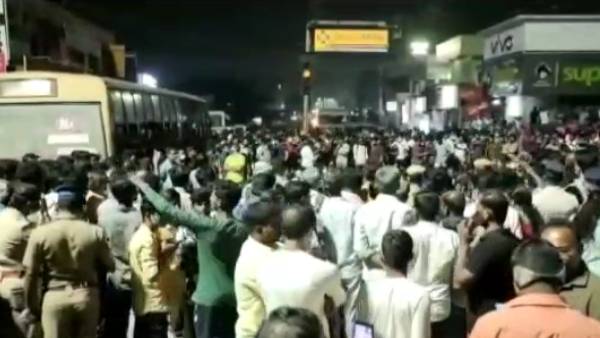  தொடரும் பாலியல் புகார்கள் 