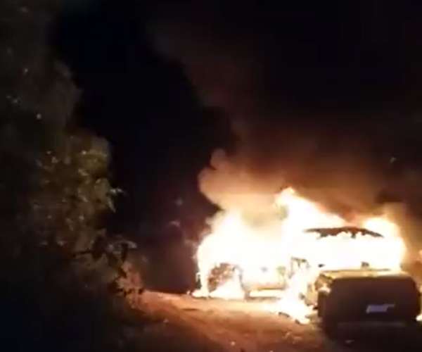 13 பொதுமக்கள் சுட்டுக் கொலை 