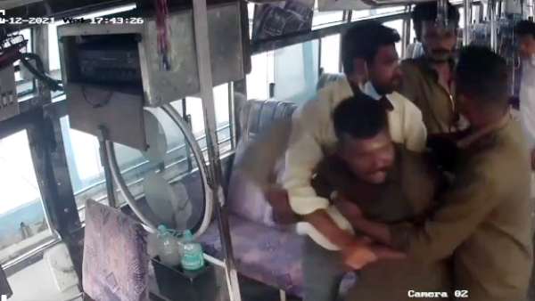 டைமிங் காரணமாக தகராறு டைமிங் காரணமாக தகராறு