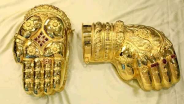 நன்கொடை தந்த பக்தர் மகிழ்ச்சி 