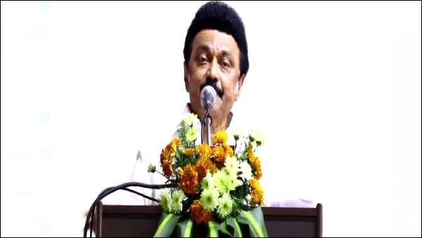 நலத்திட்ட உதவிகளை வழங்கிய ஸ்டாலின் நலத்திட்ட உதவிகளை வழங்கிய ஸ்டாலின்