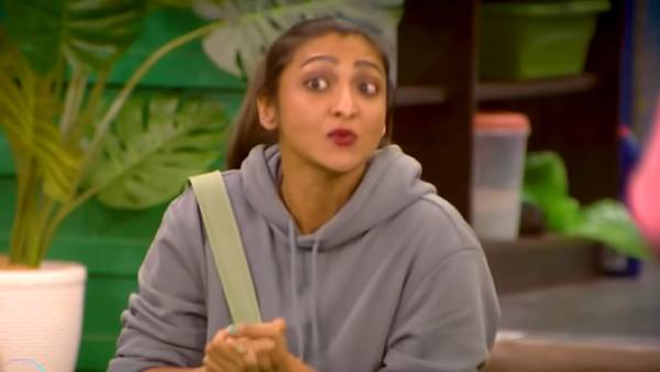 அரண்டு போன ரசிகர்கள்