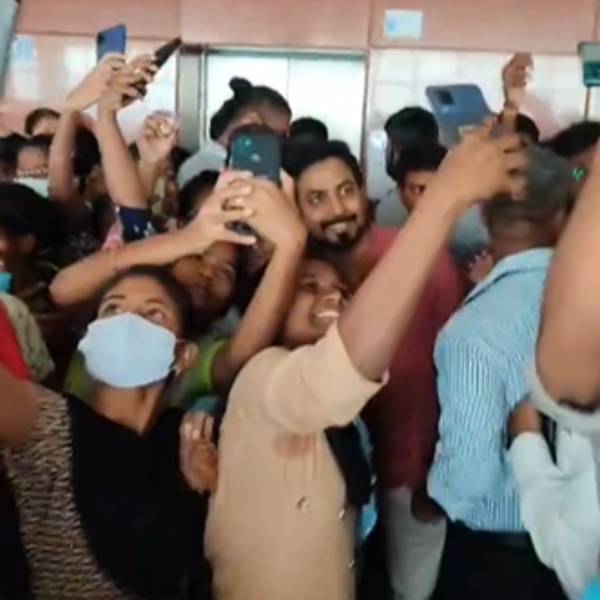 கல்லூரி பெண்களை கவர்ந்தவர்