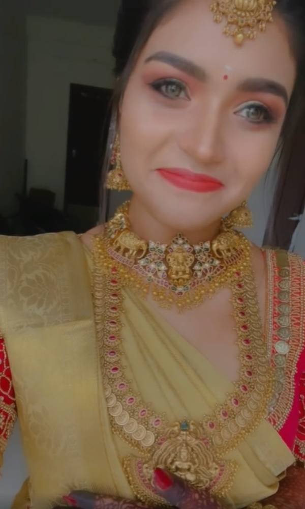  செம்பருத்தி பார்வதி 