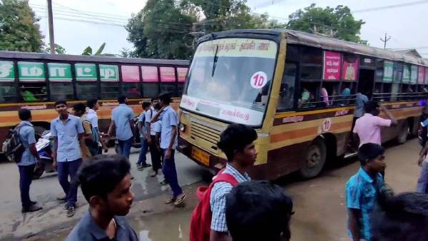 கூடுதல் பேருந்துகள் வேண்டும் 