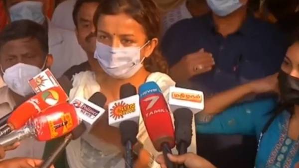 கிருத்திகா உதயநிதி கிருத்திகா உதயநிதி