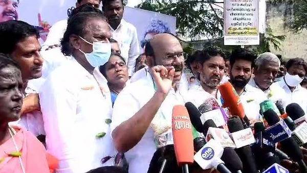 கழுத்தில் காய்கறி, மளிகை பொருள் மாலை கழுத்தில் காய்கறி, மளிகை பொருள் மாலை