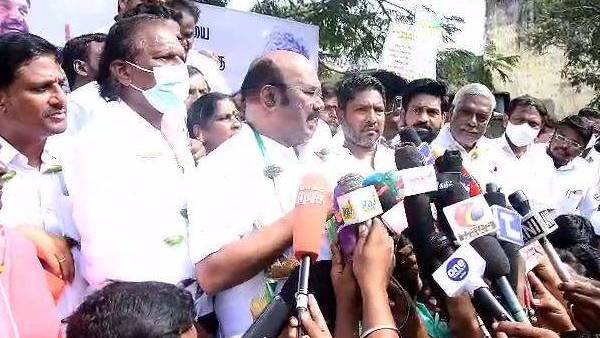 முன்னாள் அமைச்சர் பேட்டி முன்னாள் அமைச்சர் பேட்டி
