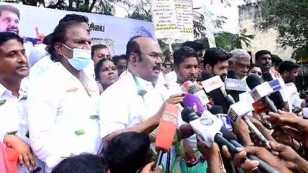 நடப்பது குடும்ப ஆட்சி நடப்பது குடும்ப ஆட்சி
