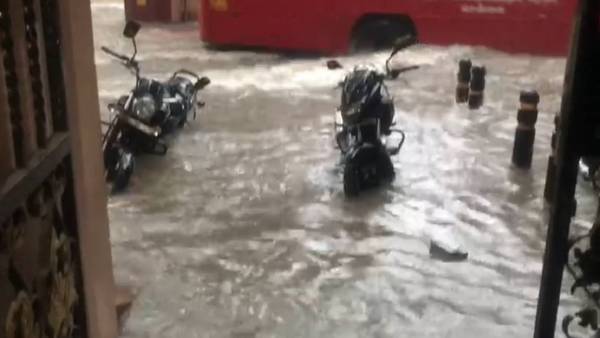 மீண்டும் கொட்டி வரும் பேய் மழை 