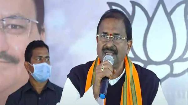 சமூக வலைதளங்களில் கிண்டல் சமூக வலைதளங்களில் கிண்டல்