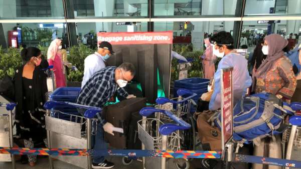  பெங்களூரு, டெல்லி 