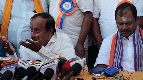 ஆதாரம் இருக்கு 