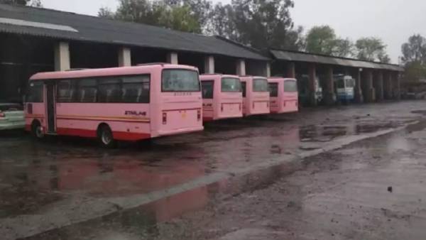 பெண்கள் இலவசமாக செல்லலாம் 