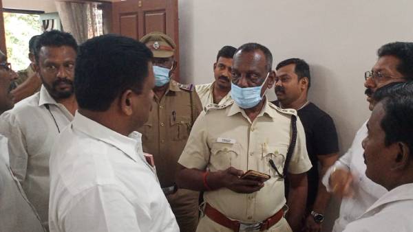  முதுகுளத்தூர் மணிகண்டன் விவகாரத்திலும் பதிவு