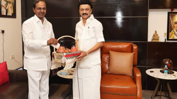 இரு மாநில உறவு குறித்து பேச்சு இரு மாநில உறவு குறித்து பேச்சு