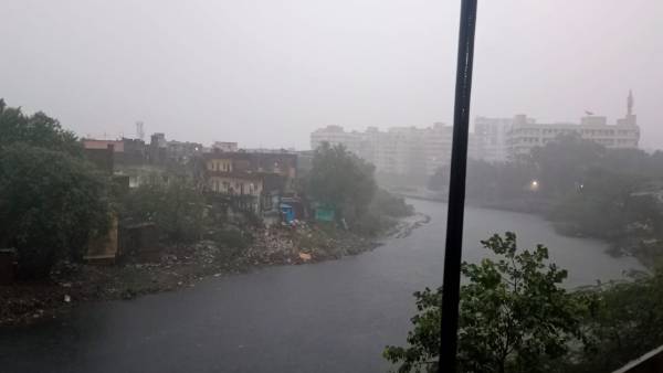 ஸ்தம்பித்த தலைநகரம் 