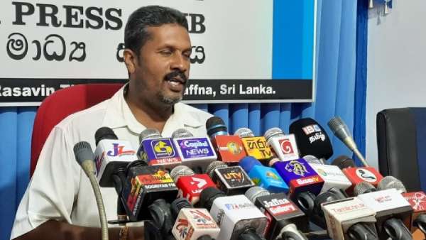 டக்ளஸ் கோஷ்டி ஆதரவு 