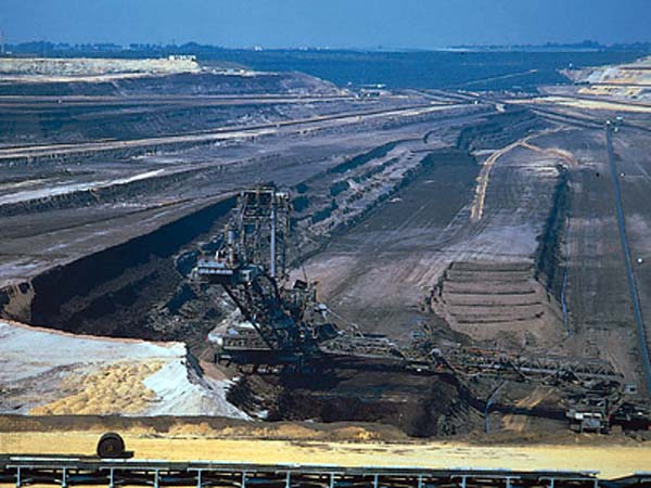 நிலம் நிலம்