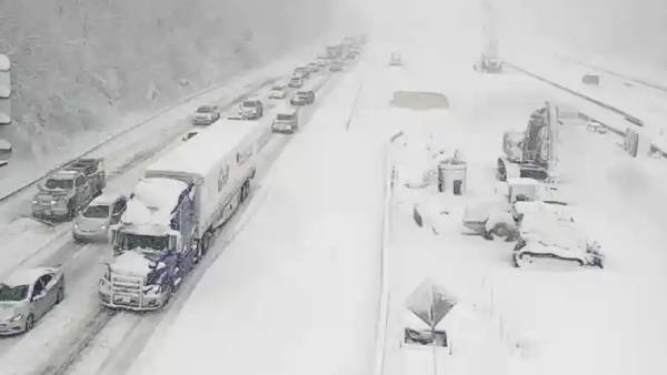 பனிப்பொழிவு பனிப்பொழிவு