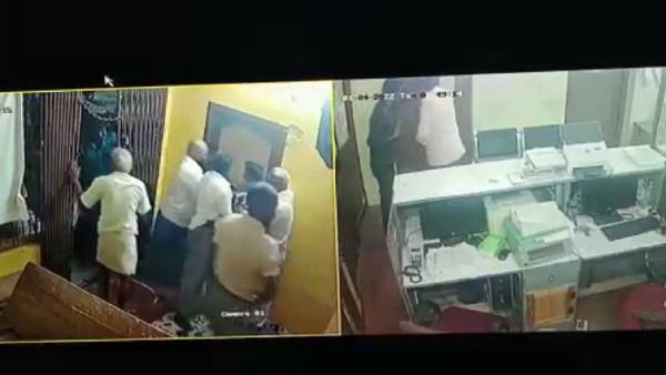 அத்துமீறும் ஏஜெண்டுகள் அத்துமீறும் ஏஜெண்டுகள்