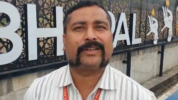 சஸ்பெண்ட்