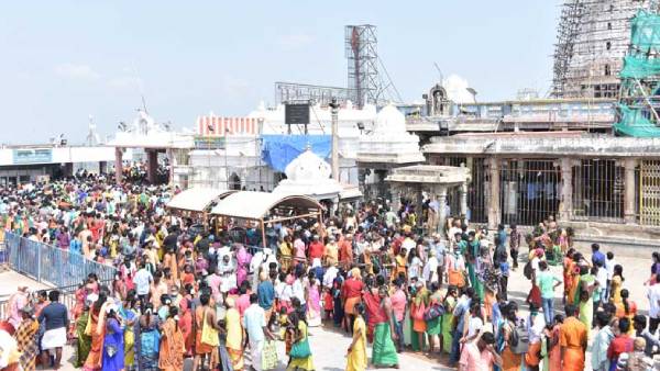 அதிகாலை முதலே பக்தர்கள் தரிசனம்