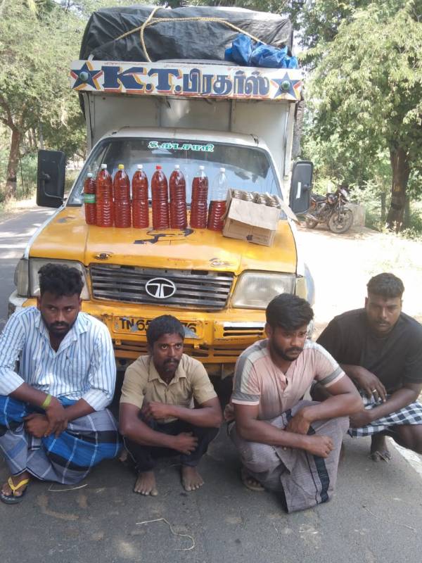 மதுரையில் சரக்கு லாரி 