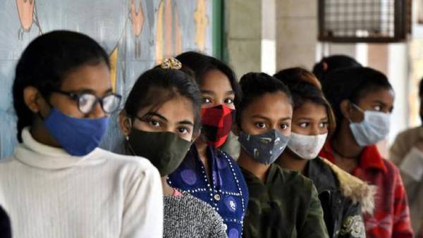 பார்களை மட்டும் திறக்கலாமா? 