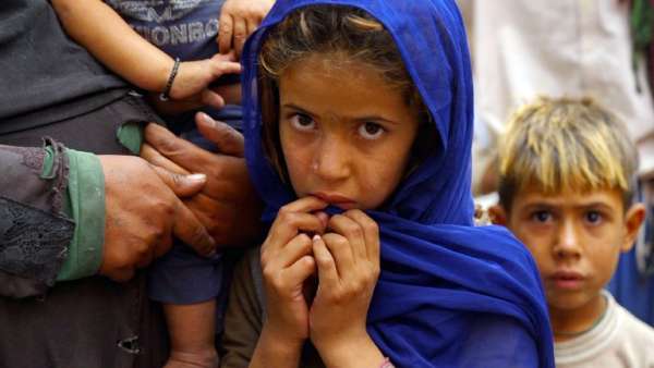 உதவிக்கரம் நீட்ட கோரிக்கை உதவிக்கரம் நீட்ட கோரிக்கை