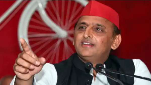 அகிலேஷ் யாதவ் 