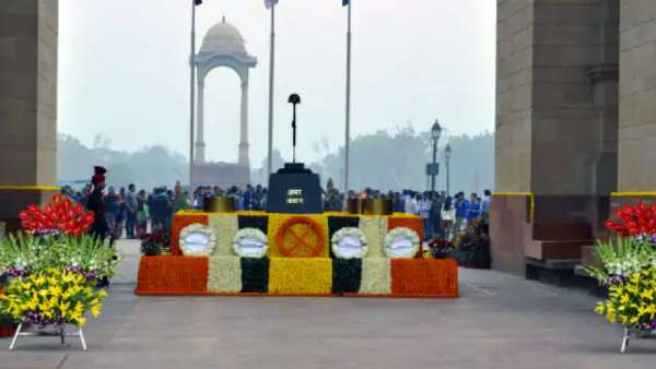  போர் நினைவு சின்னம்