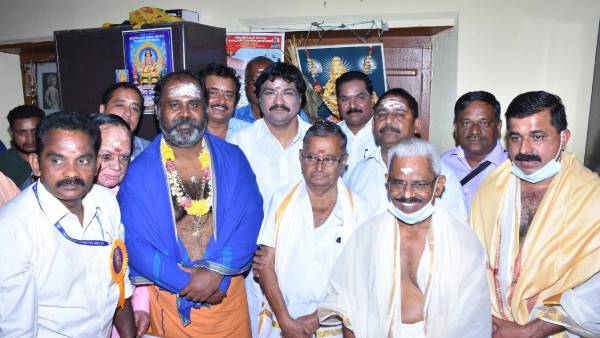 முன்னாள் அமைச்சர் ஆர்.பி உதயகுமார் 