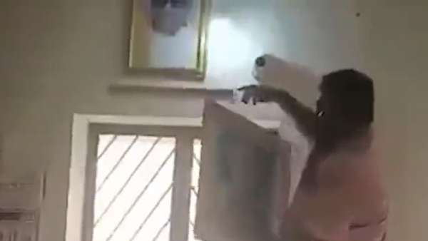 ஊழியர்கள் ஊழியர்கள்