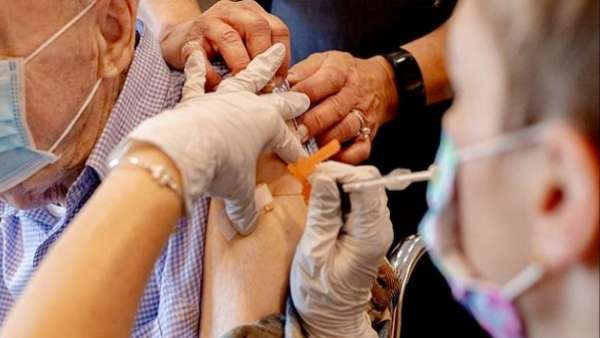 பூஸ்டர் தடுப்பூசி இலவசம் 