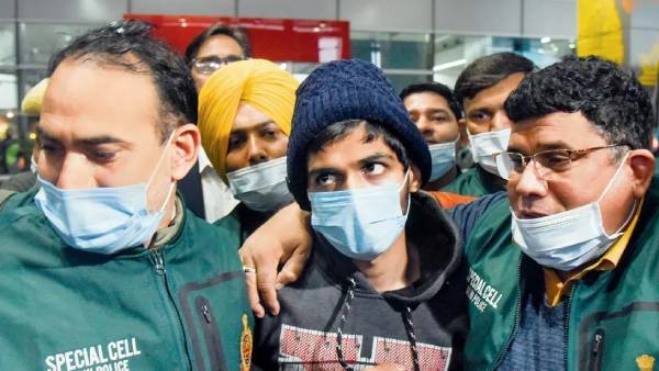 21 வயது இளைஞர் 