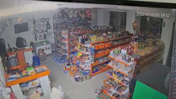 சூப்பர் மார்க்கெட் கொள்ளை