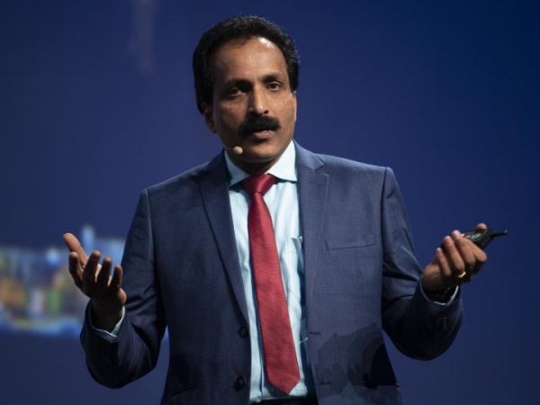 யார் இவர்? 