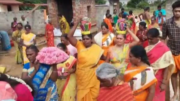 பக்தர்கள் கூட்டம் 