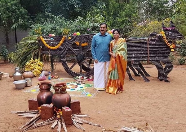ஆண்டுதோறும் அலங்காரம் 