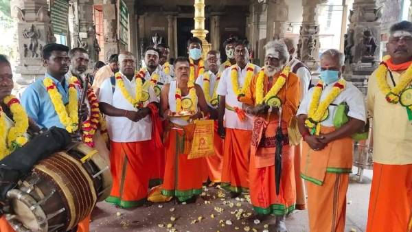 பருவத ராஜகுல காவடி குழுவினர் 