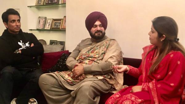  காங்-இல் இணைந்தார்