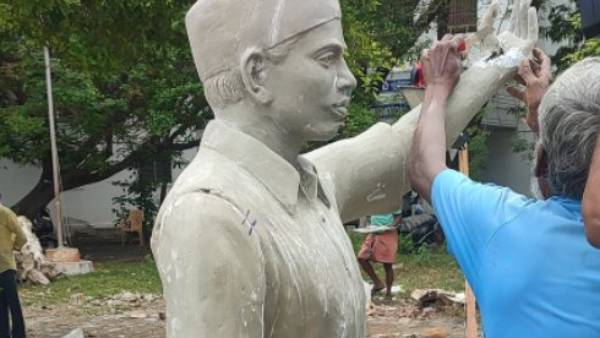 கட்டபொம்மன், வ.உ சிதம்பரனார் 