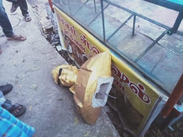  உடைக்கப்பட்ட சிலை