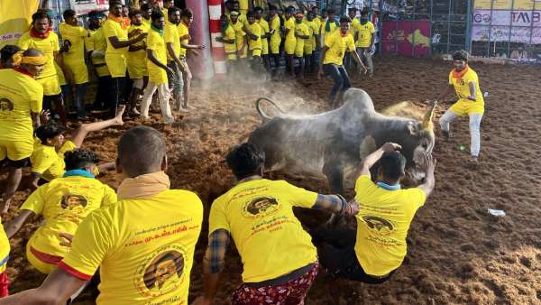 மாவட்டச் செயலாளர் மாவட்டச் செயலாளர்