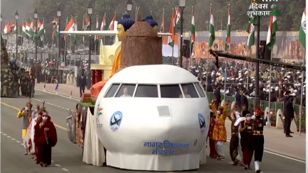 மோடி மரியாதை செலுத்தினார் 