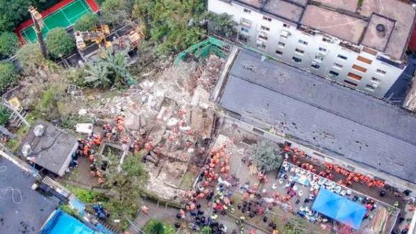  இடிபாடுகள்