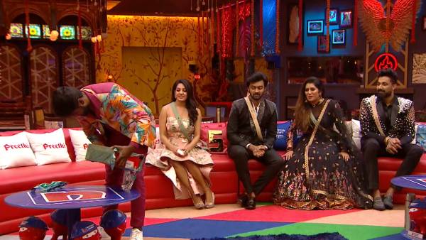 இறுதிப்போட்டி போட்டியாளர்கள் 