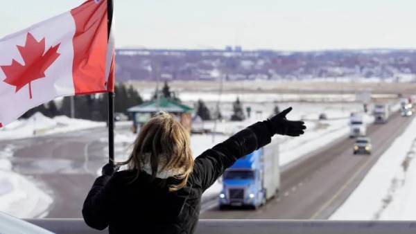 கனடா பிரதமர் தலைமறைவு கனடா பிரதமர் தலைமறைவு